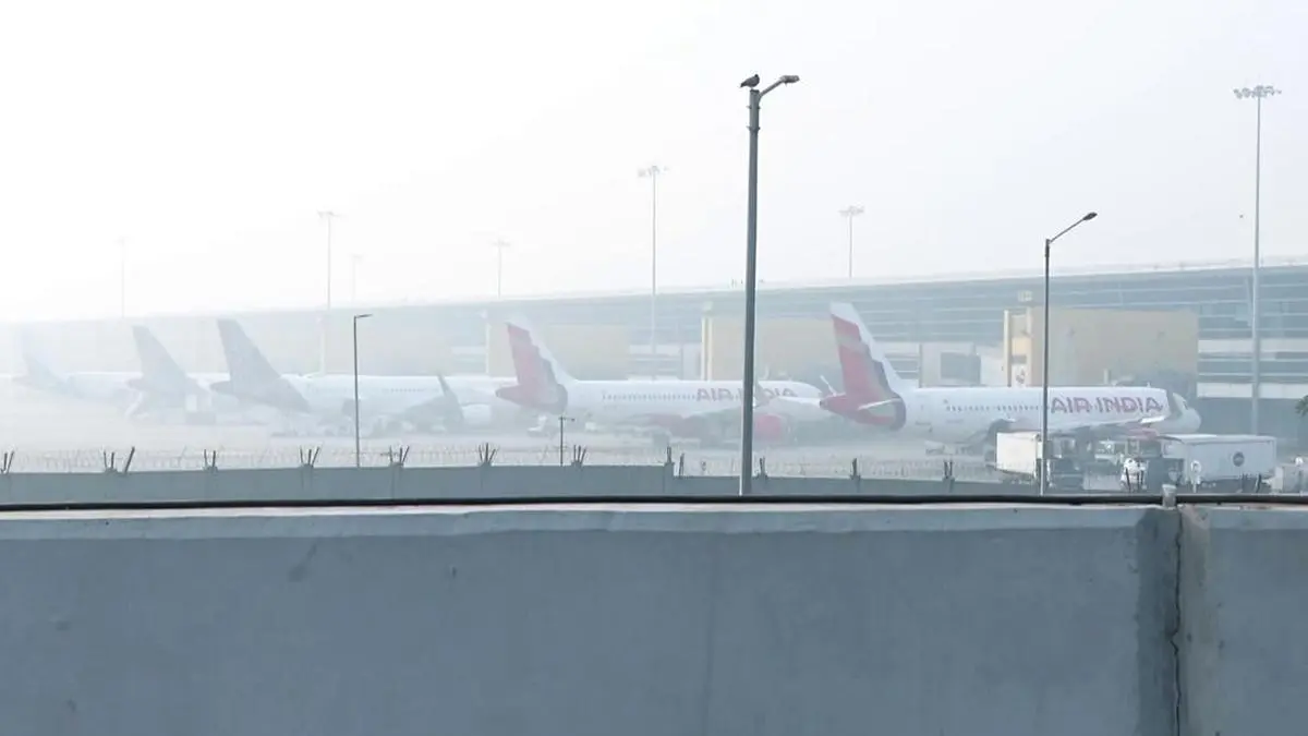 Dense fog forces CAT-III operations at Delhi airport