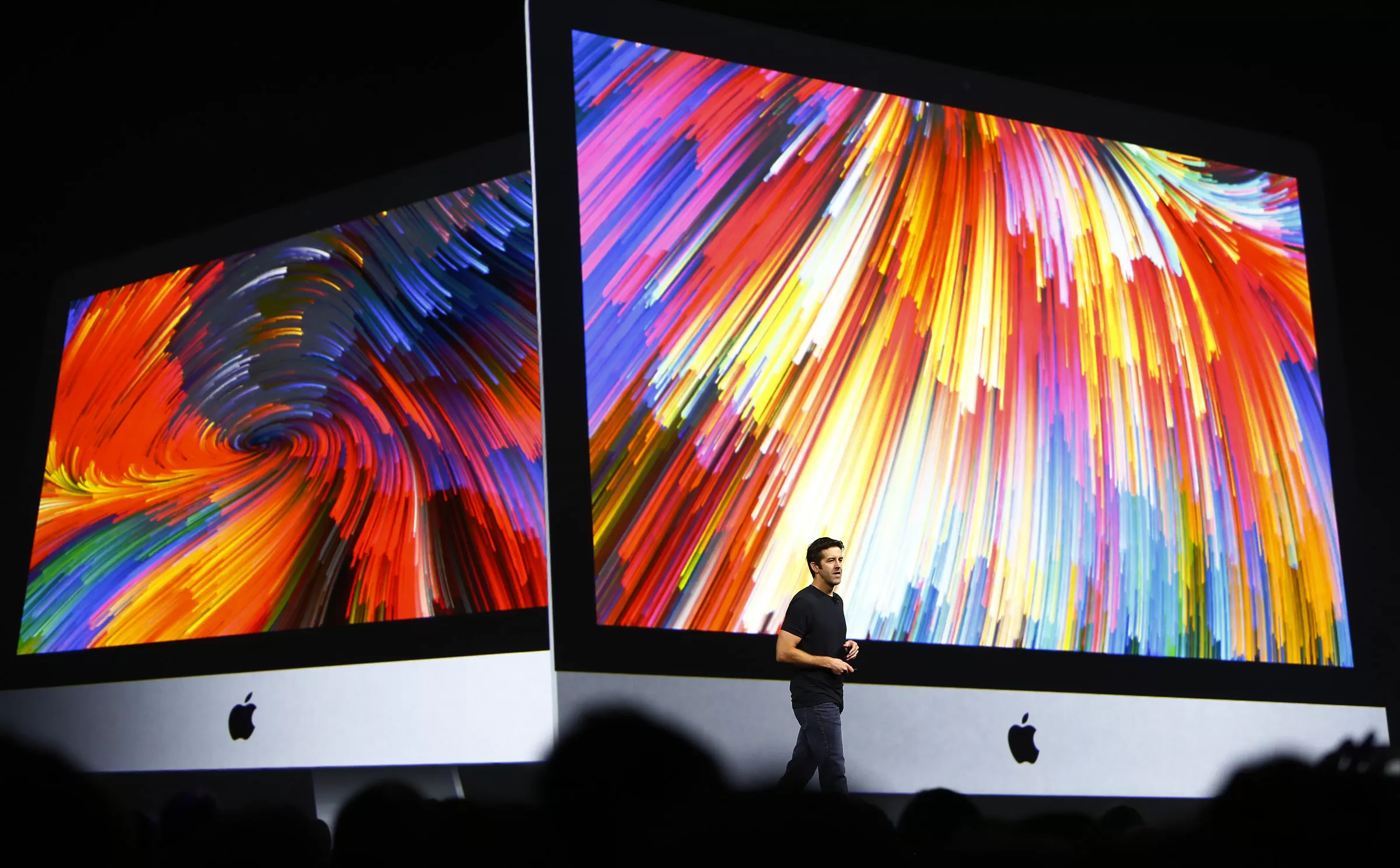 Apple expands hardware chief’s role in latest sign of CEO candidacy