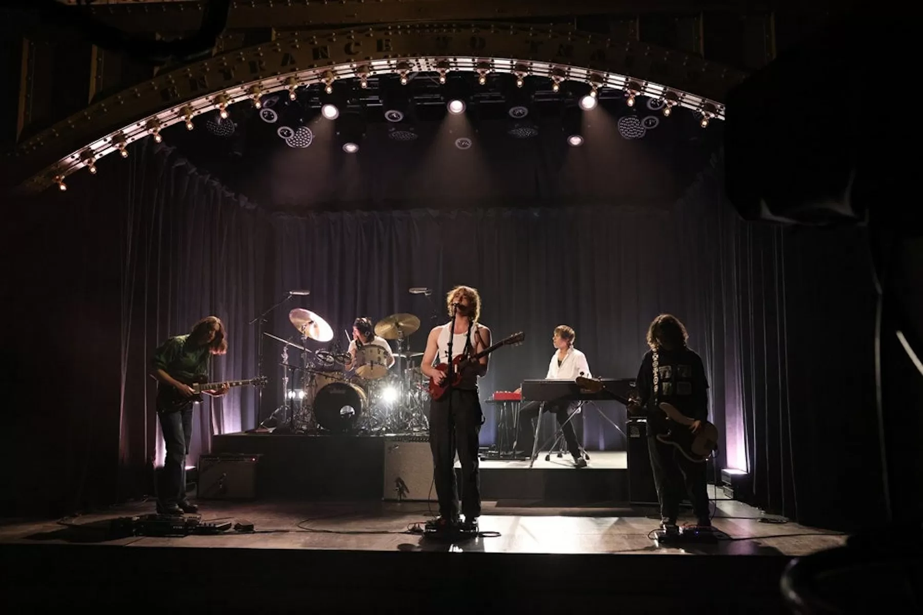 Geese Make ‘SNL’ Debut With Performances of ‘Au Pays du Cocaine’ and ‘Trinidad’: Watch