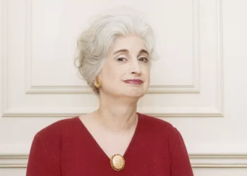 Miss Manners: I don’t want people to applaud at my funeral