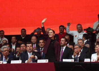 Claudia Sheinbaum solidifies an alliance with CATEM for the 2024 elections.