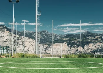 “The Power of Deportes: Uniting Communities Through Sports”