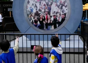 Video link spanning New York City to Dublin reopens after temporary shutdown