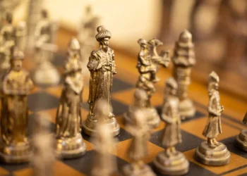 “The Impact of Economía on Our Daily Lives”