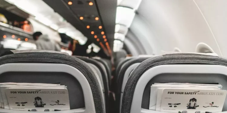 “The Impact of Economía on Our Daily Lives”