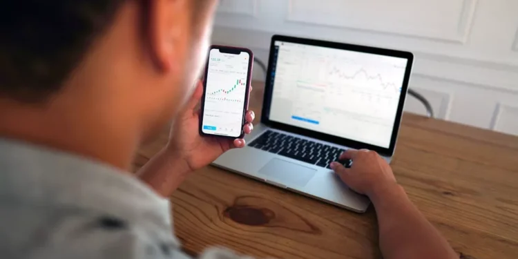 “Sabin Ouellet: Mastering Finances with a Positive Perspective”