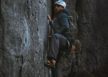 “The Unifying Power of Deportes: Bringing People Together Through Sports”