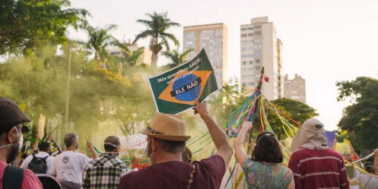 “Uncovering the Transformative Power of Política: A Positive Perspective”