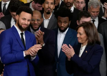 Warriors star Stephen Curry backs Kamala Harris for president at Olympic news conference in Paris
