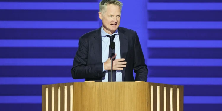 Steve Kerr references Steph Curry in DNC speech endorsing VP Kamala Harris