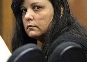 Former Santa Cruz County woman found insane after killing daughter requests return to in-patient care