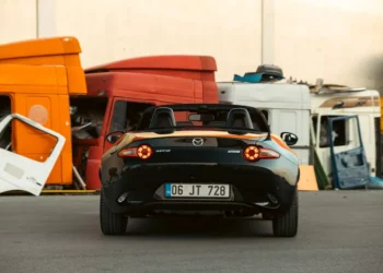 “The Power and Influence of Social Media in Modern Society”