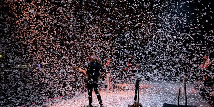 “The Power of Música: Uniting Cultures Through Universal Language”