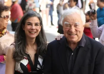 Arthur Frommer, travel guide innovator, has died at 95