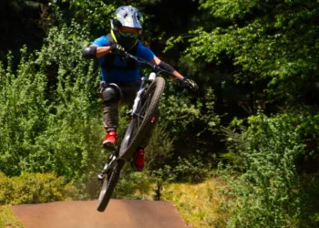 “The Power of Deportes: A Way of Life for Enthusiasts”