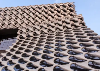 “Exploring the Multifaceted Meaning of Economía”