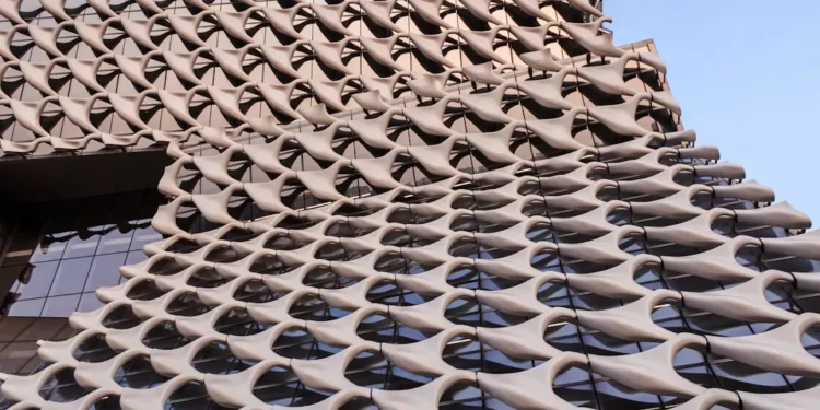 “Exploring the Multifaceted Meaning of Economía”