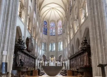 Notre Dame Cathedral unveils new interior 5 years after devastating fire 