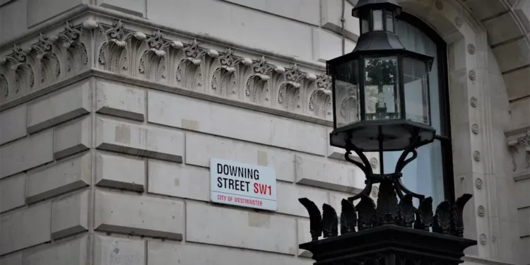 “Finding Positivity in the Turbulent World of Politics”