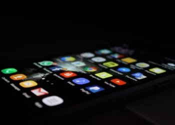 “Revolutionizing Our Lives: The Impact of Technology”