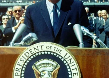 “Discovering the Positive Side of Politics: Beyond Polarization and Frustration”