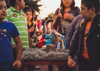 “Reframing Sucesos: Finding the Positivity in Life’s Events”