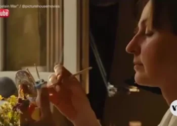 ‘Porcelain War’ documentary spotlights Ukrainian artists’ fight for country
