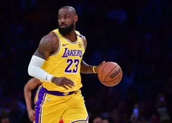 Lakers’ James first NBA player to score 50,000 combined points in regular season, playoffs