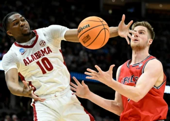 Saint Mary’s unable to upset No. 2 Alabama for Sweet 16 spot, 80-66