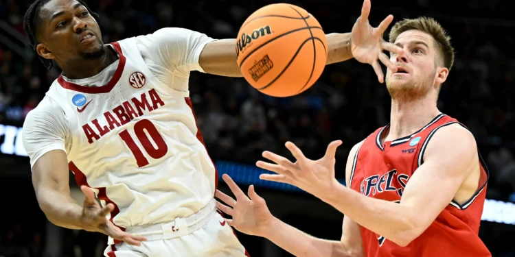 Saint Mary’s unable to upset No. 2 Alabama for Sweet 16 spot, 80-66