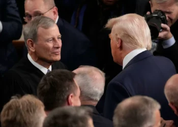 Roberts strongly rebukes Trump, GOP rhetoric about impeaching judges