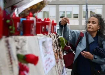 Chest X-ray confirms improvements in pope’s condition, Vatican says