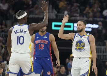 Steph Curry, Jimmy Butler to play in Warriors-Nuggets game