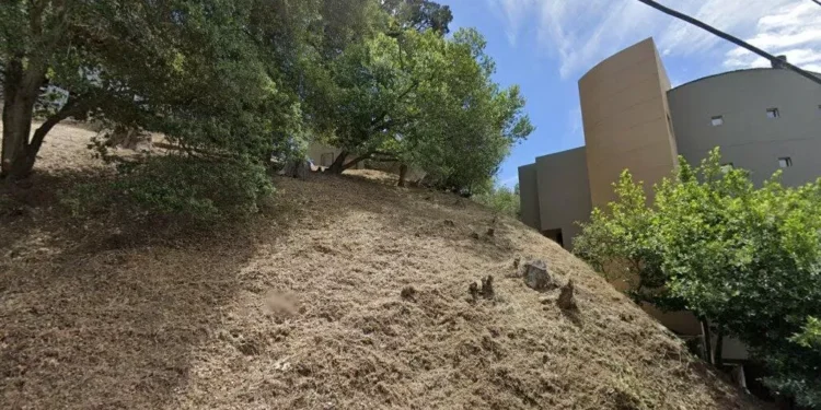 Single family residence sells for $1.6 million in Oakland