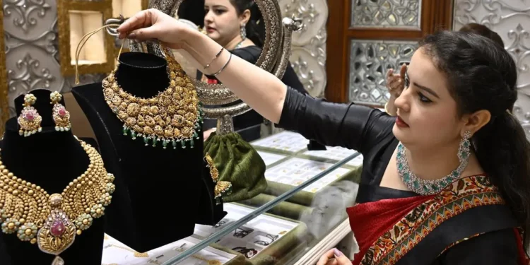 Higher gold prices fail to deter consumers on Akshaya Tritiya