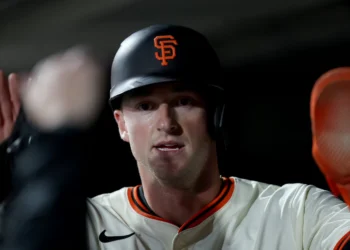 SF Giants infielder details frustrating injury: ‘Feels like you’re getting stabbed’