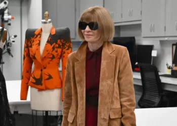 Remember Anna Wintour’s shocking first Vogue cover?
