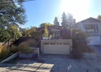 Four-bedroom home in Oakland sells for $1.5 million