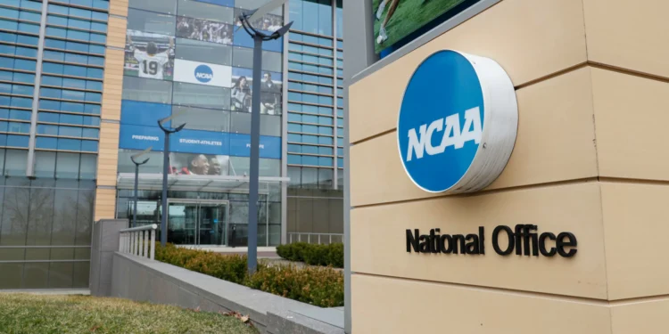 Federal judge approves $2.8B settlement, paving way for U.S. colleges to pay athletes millions