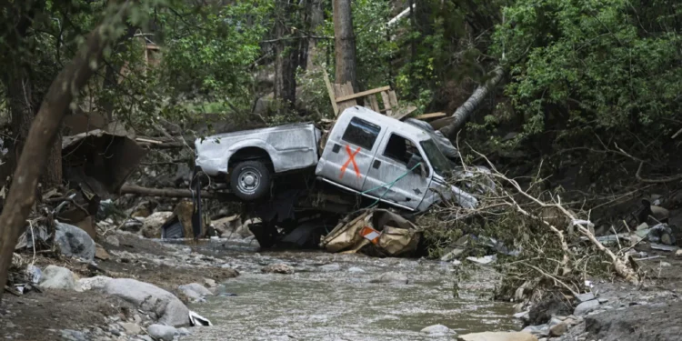 Deadly New Mexico floods damage at least 200 homes