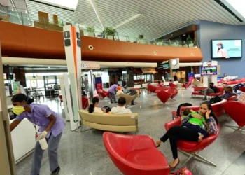 Airport lounges become battleground as fight for traveler loyalty intensifies