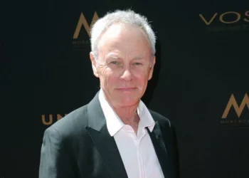 Tristan Rogers dies at 79; actor played fan favorite Robert Scorpio on ‘General Hospital’