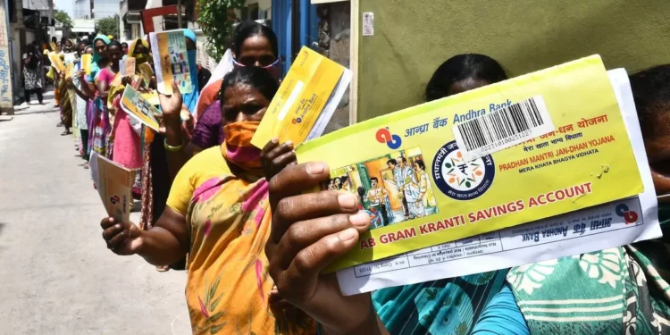 Over 23% Jan Dhan accounts inoperative, FinMin data show