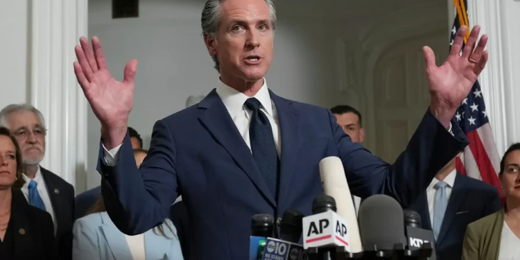 Letters: Democrats’ best weapon is better candidates