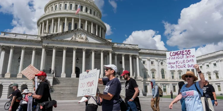 House Oversight Committee releases some Justice Department files in Epstein and Maxwell cases