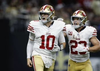 Likely 49ers starter Mac Jones working though knee, oblique issues