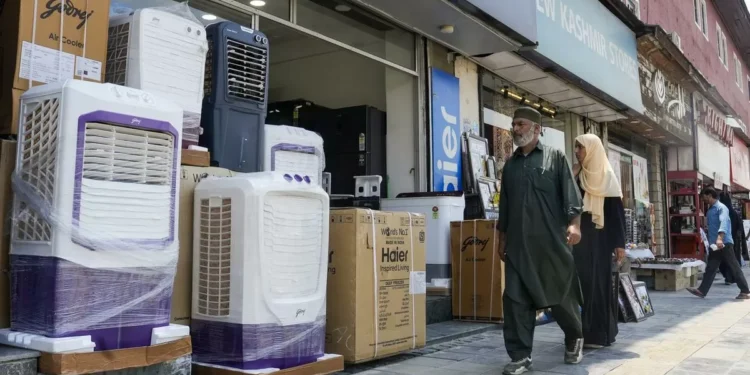 Center extends deadline to submit applications for White goods PLI scheme to Nov 10