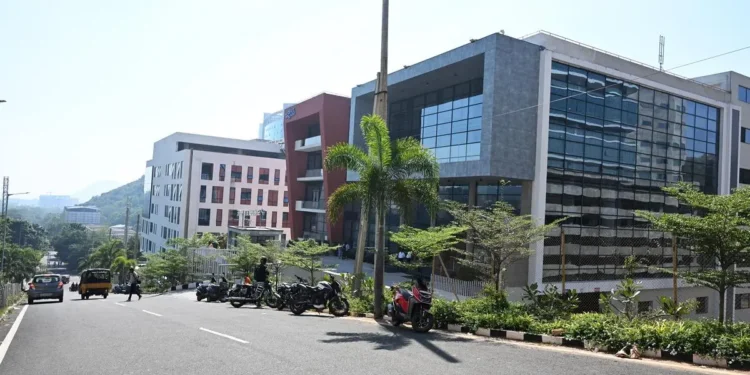 More investments to flow into SEZs if govt allows tax flexibilities for domestic sale: EPCES