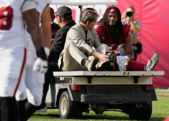 Fred Warner suffers dislocated, broken ankle in 49ers’ loss to Buccaneers