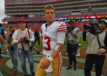 49ers’ ‘trusting’ Purdy to gauge his comeback as Jones charges toward Giants’ challenge